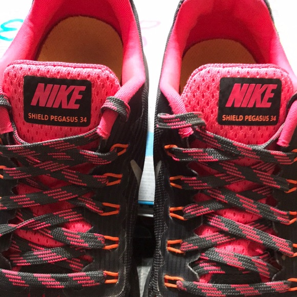 GIRLS NIKE ZOOM SHIELD PEGASUS 34 - Picture 2 of 7